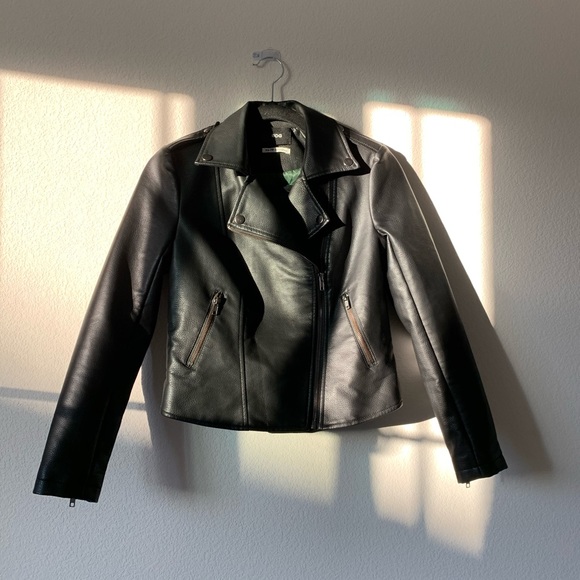 Urban Outfitters Jackets & Blazers - BDG Leather Moto Jacket